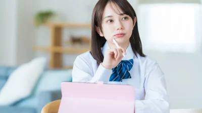 【徹底比較】チャレンジタッチとスマイルゼミで成績は本当に上がる？効果と違いを解説